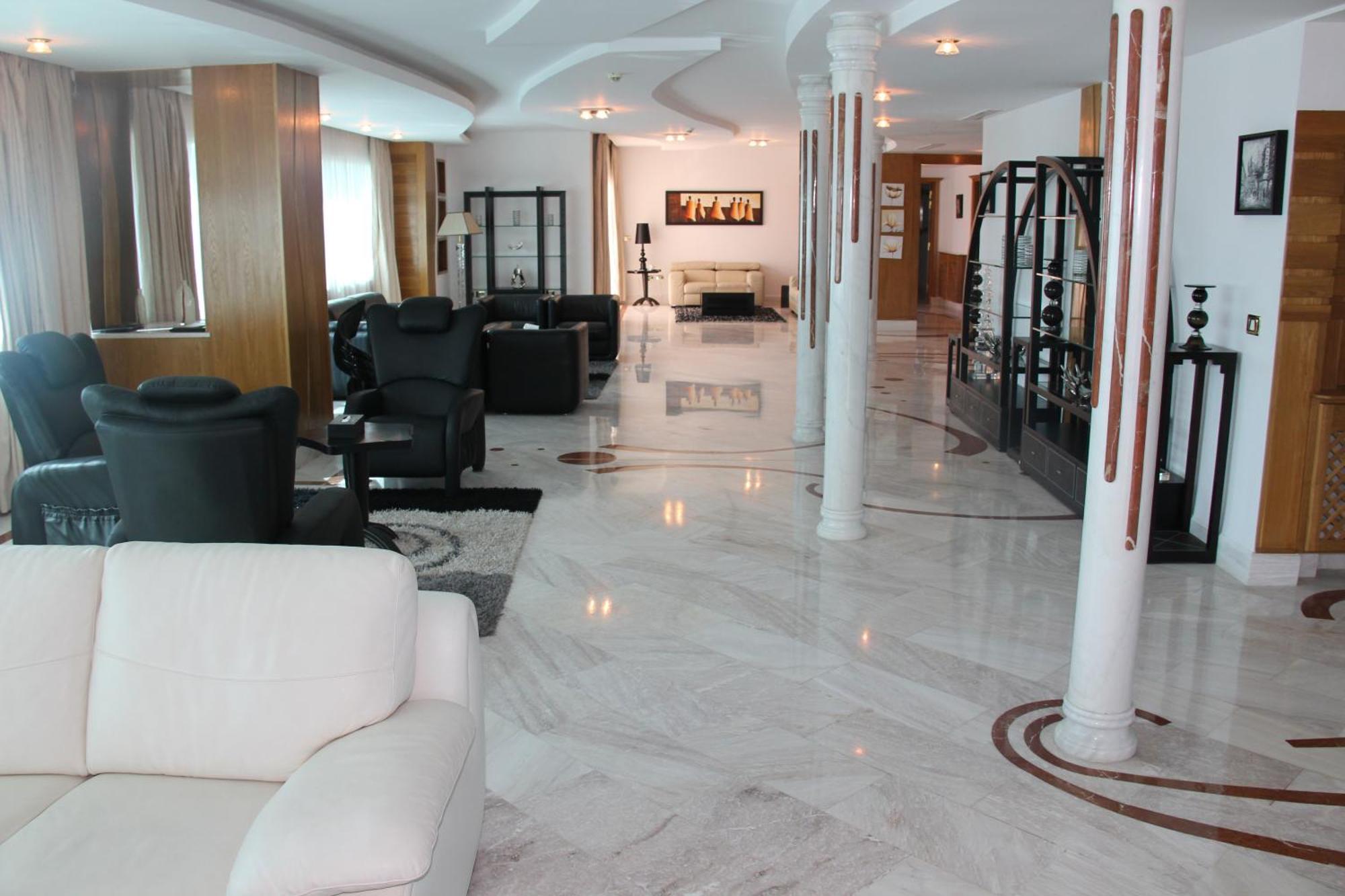 Hotel The Penthouse 5*